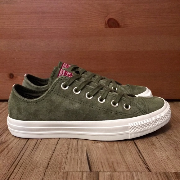 converse restaurant shoes